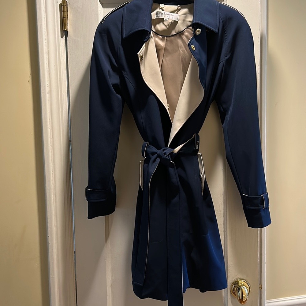 Guy Laroche Studio blue/beige trench coat.